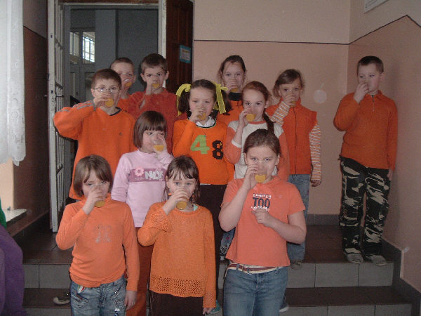 4.jpg (68836 bytes)